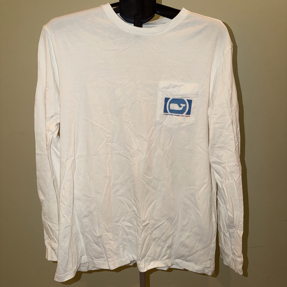 Vineyard Vines White Long Sleeve Tee with Blue Whale Logo #preppy #summer #nauti